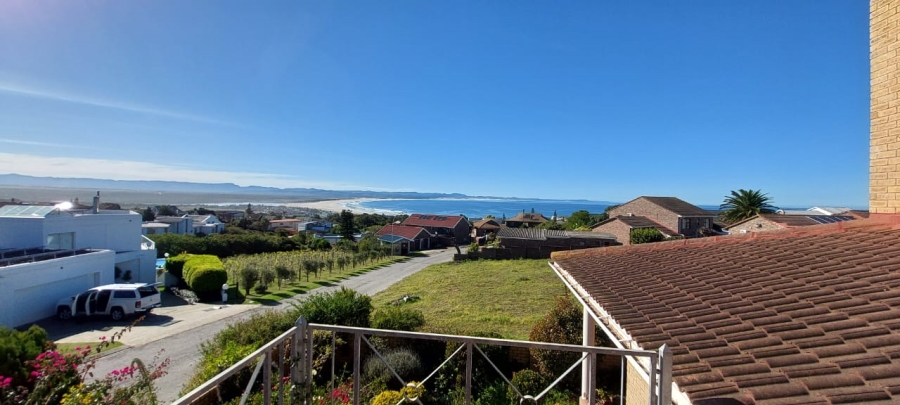 2 Bedroom Property for Sale in Wavecrest Eastern Cape